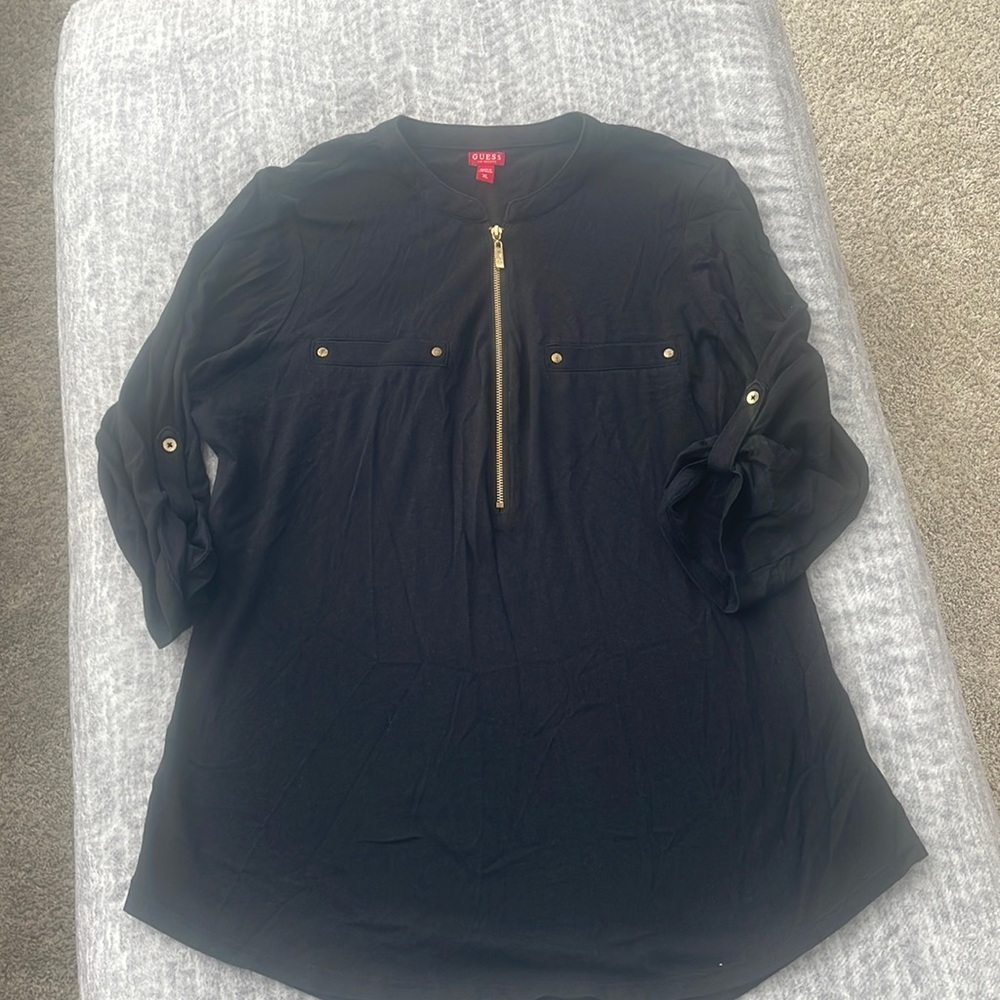 Womens Guess top